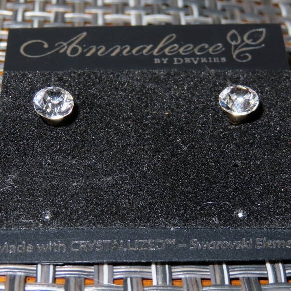 Analeece by Devries Stud Earrings - Picture 2 of 7